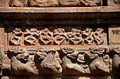 The great Chola temples of Tamil Nadu - The Brihadisvara temple of Gangaikondacholapuram. Sculptures of the vimana (South). 